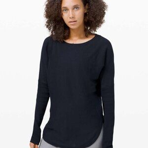 Lululemon Women’s "Take it all in" Sweaters in Navy Blue Size 2